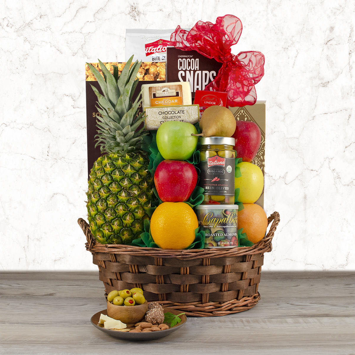 prodimages/Capalbos CEO Fruit Gift Basket